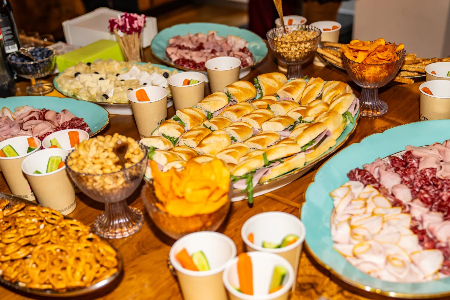 Kunstwerke, Künstler aus der Ausstellung „Parkinson und Pinselstrich“ in Baden (Aargau) – Bilder von Parkinson-Betroffenen