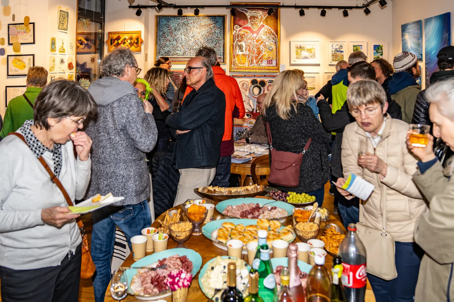 Kunstwerke, Künstler aus der Ausstellung „Parkinson und Pinselstrich“ in Baden (Aargau) – Bilder von Parkinson-Betroffenen