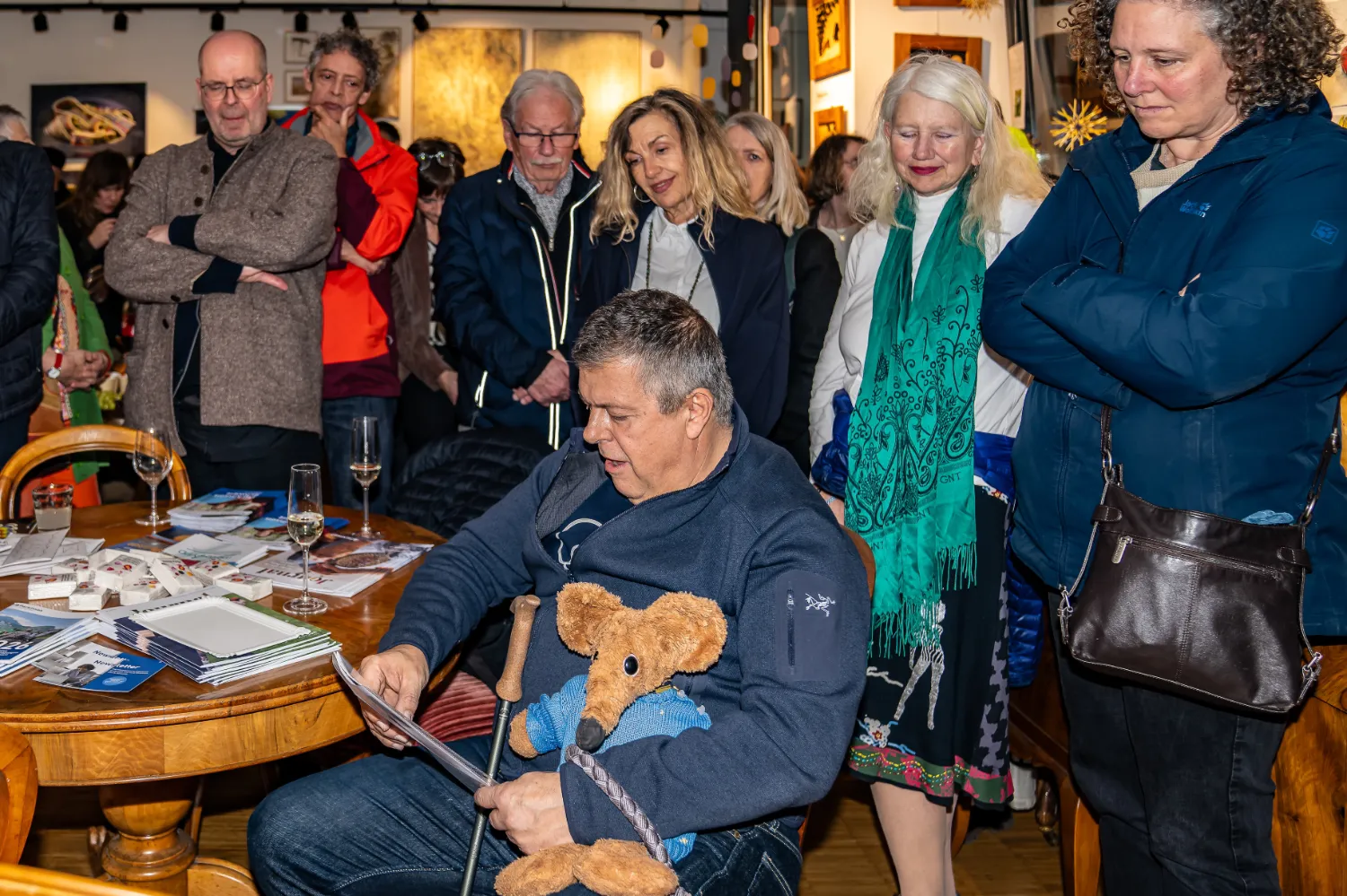 Kunstwerke, Künstler aus der Ausstellung „Parkinson und Pinselstrich“ in Baden (Aargau) – Bilder von Parkinson-Betroffenen